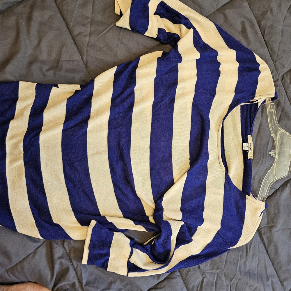Blue and Cream Striped Dolman Tunic 3/4 Sleeve.